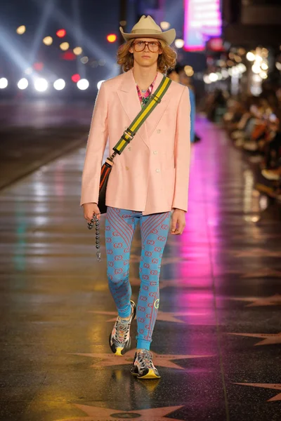 Look 61